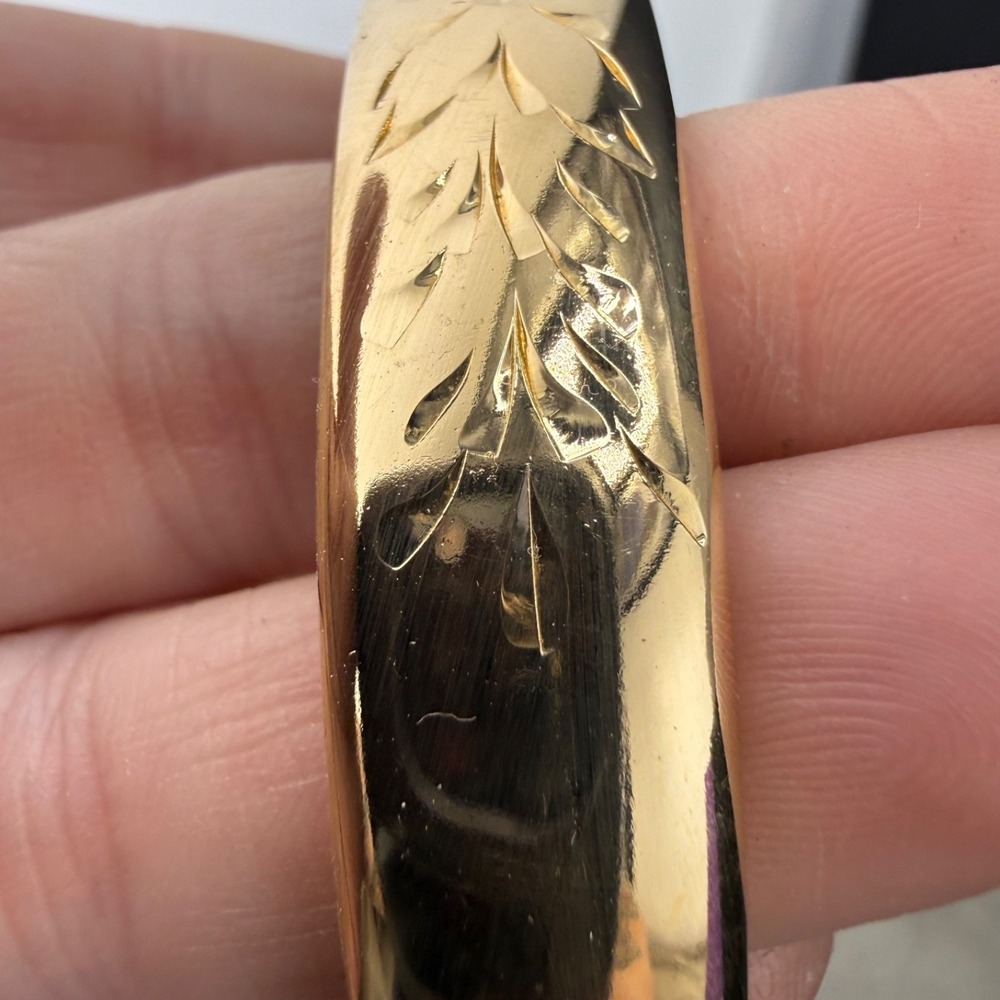Vintage Bangle Bracelet Gold Tone 7.5" - Picture 3 of 11